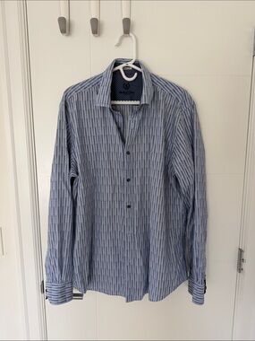 Bugatchi Blue Striped Button-Front collard shirt